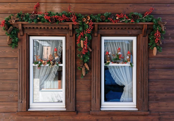 Inspirace na vánoční výzdobu oken pro malé i velké