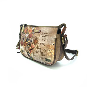 Menší crossbody kabelka Egypt-5